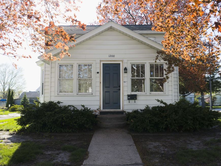 Main Photo