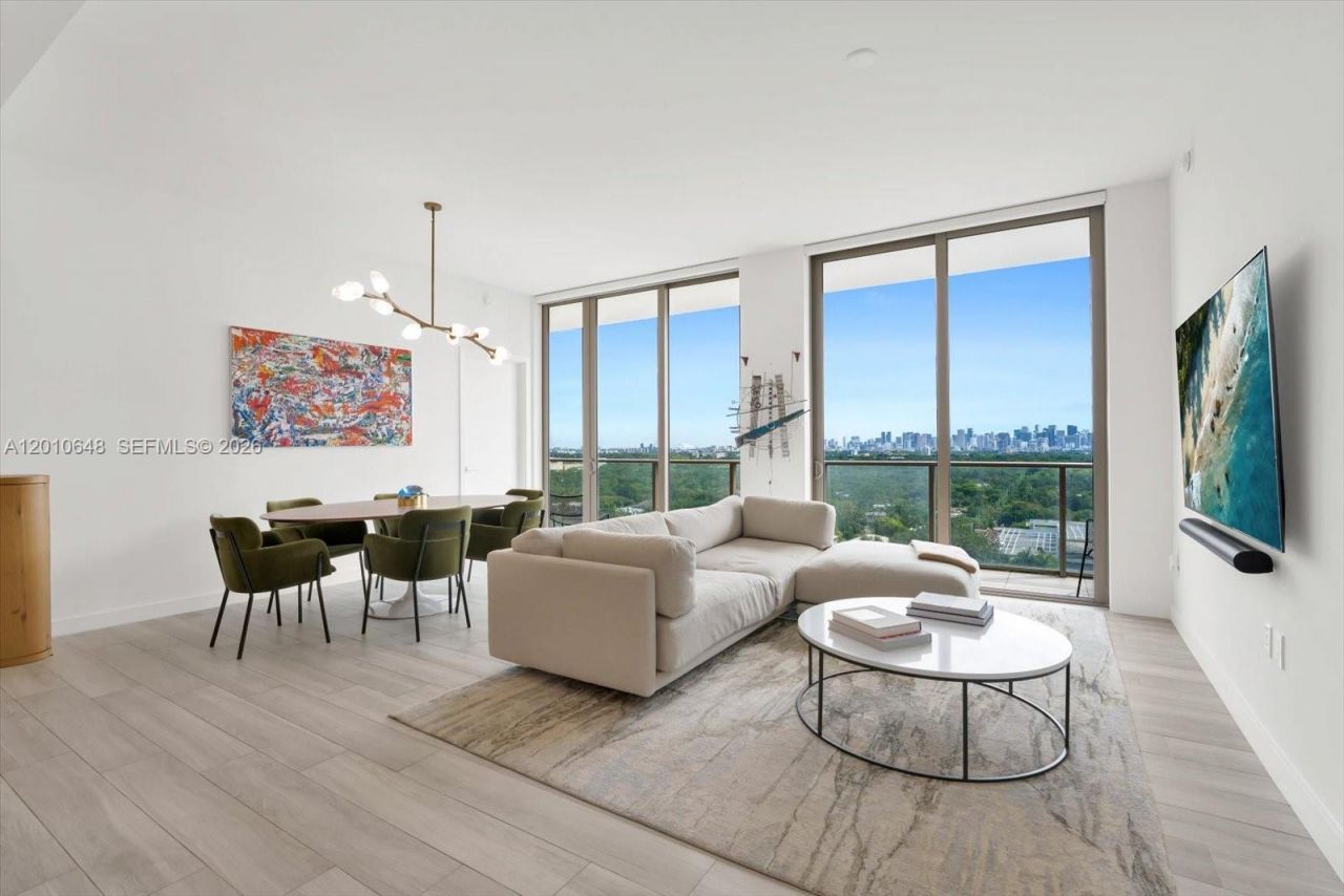 2678 Tigertail Ave, Unit 1404, Miami, FL 33133 Main Photo