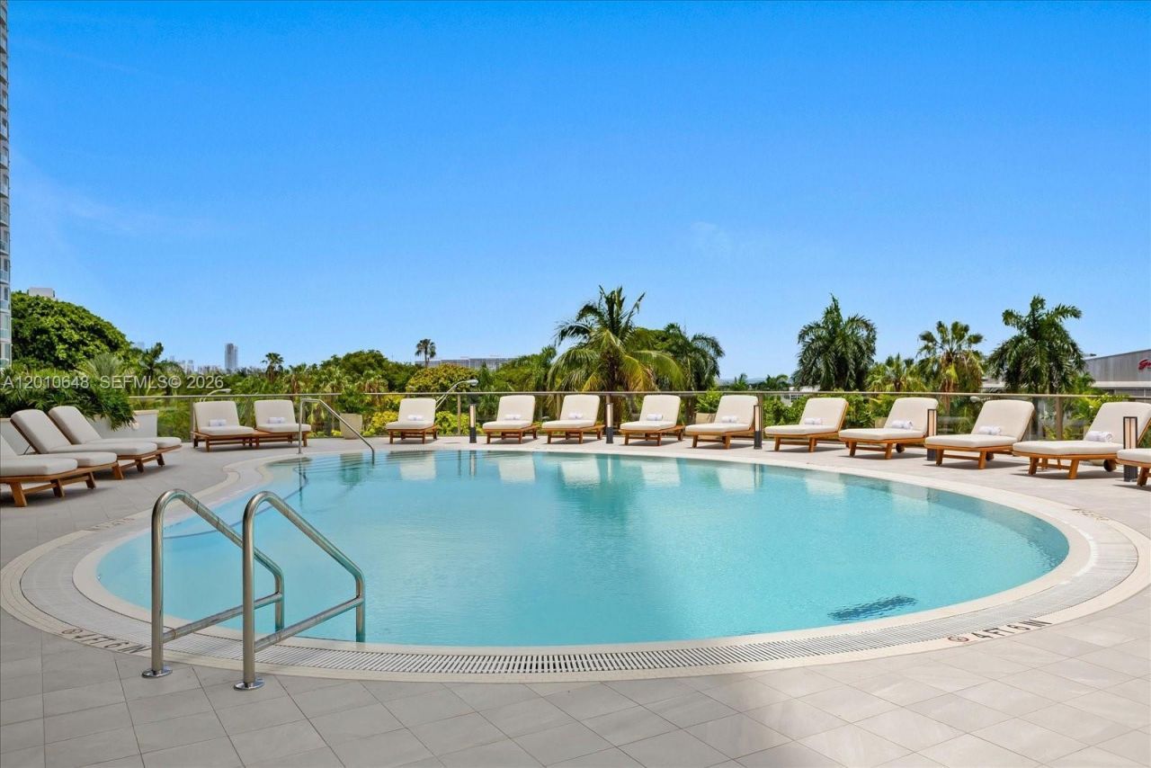 2678 Tigertail Ave, Unit 1404, Miami, FL 33133 Photo
