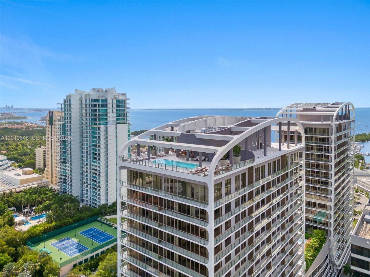 2678 Tigertail Ave, Unit 1404, Miami, FL 33133 Photo