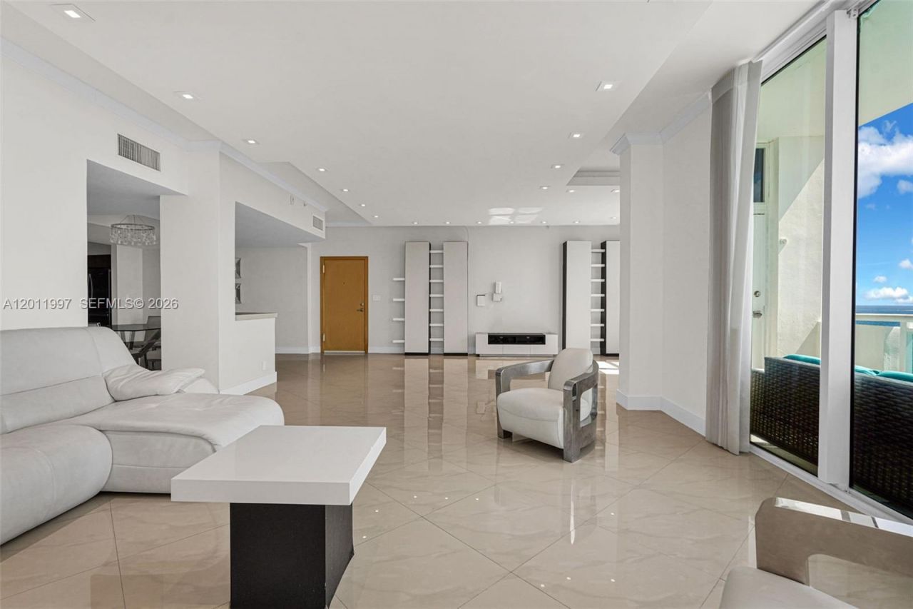 3001 S Ocean Dr , Unit 1611, Hollywood, FL 33019 Photo