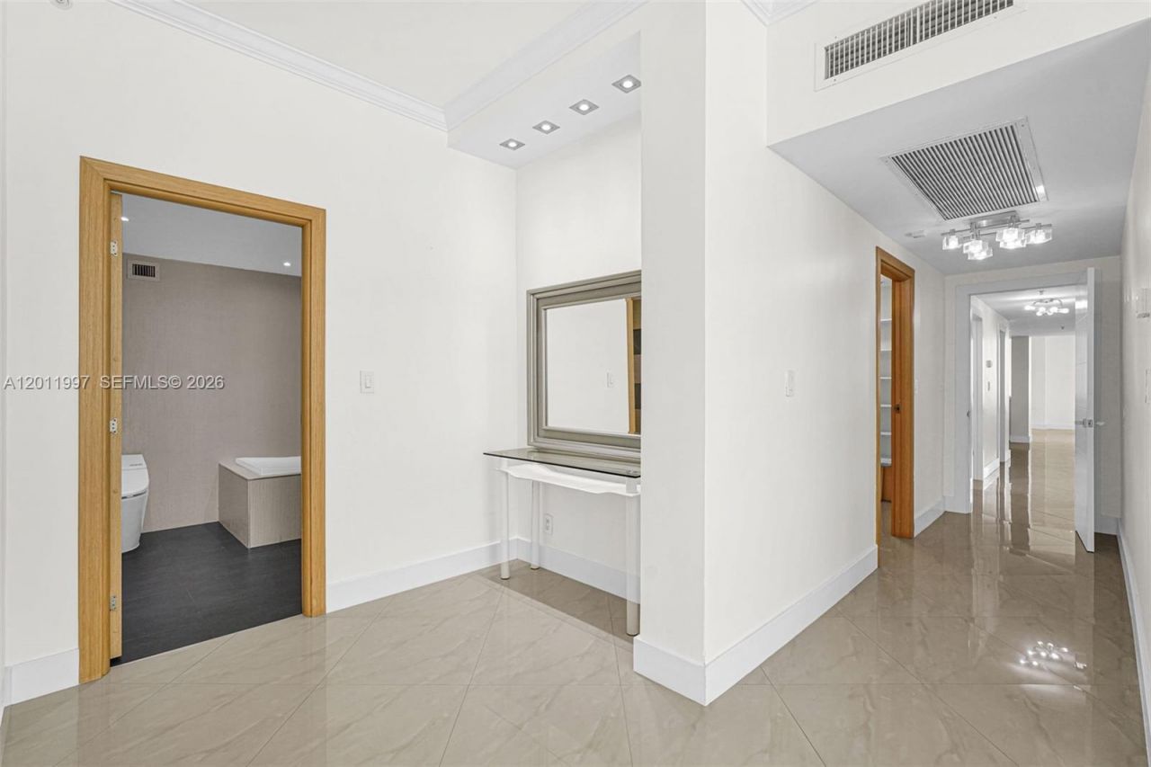 3001 S Ocean Dr , Unit 1611, Hollywood, FL 33019 Photo