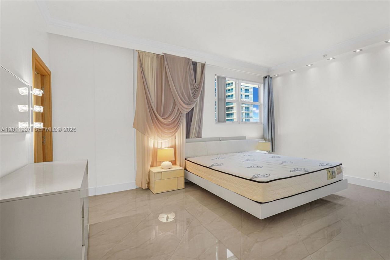 3001 S Ocean Dr , Unit 1611, Hollywood, FL 33019 Photo