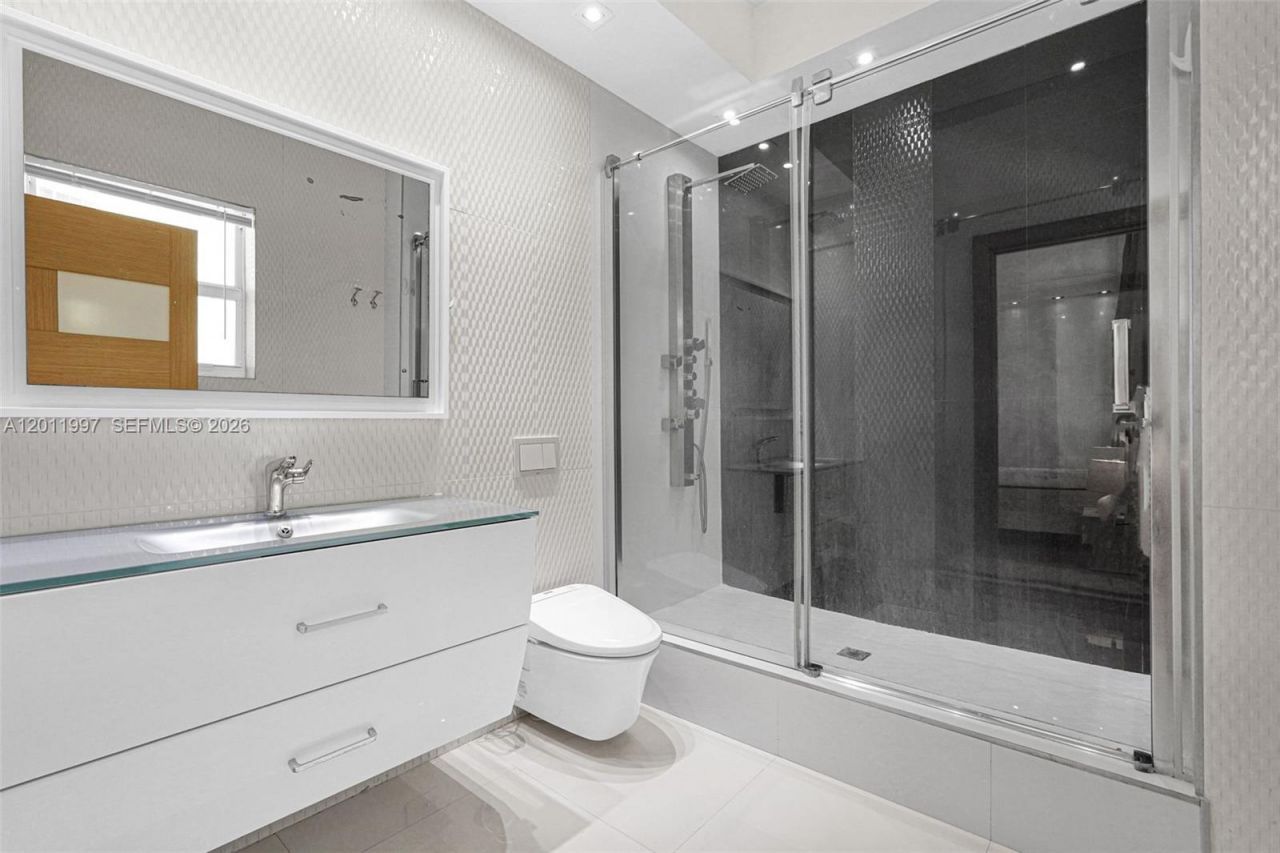3001 S Ocean Dr , Unit 1611, Hollywood, FL 33019 Photo