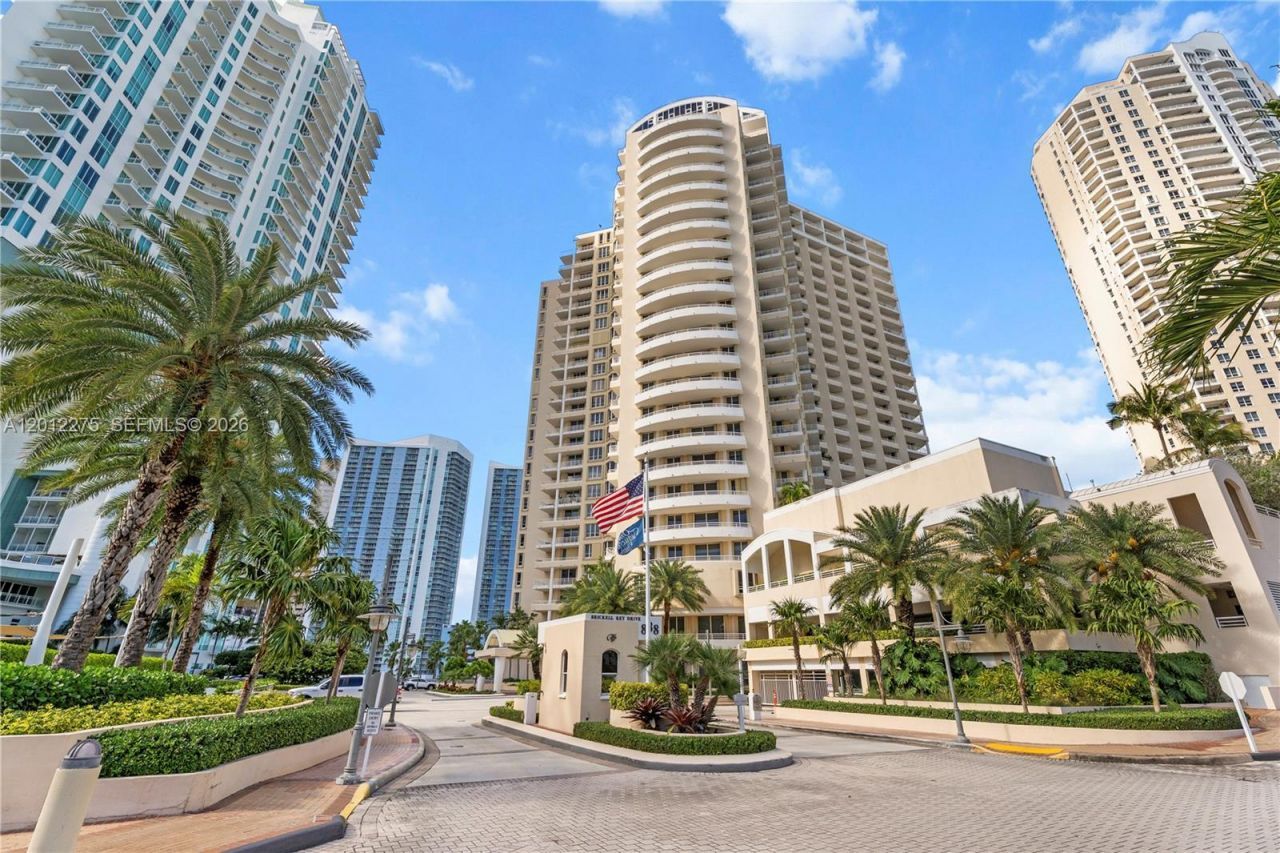 888 Brickell Key Dr , Unit 1702, Miami, FL 33131 Photo