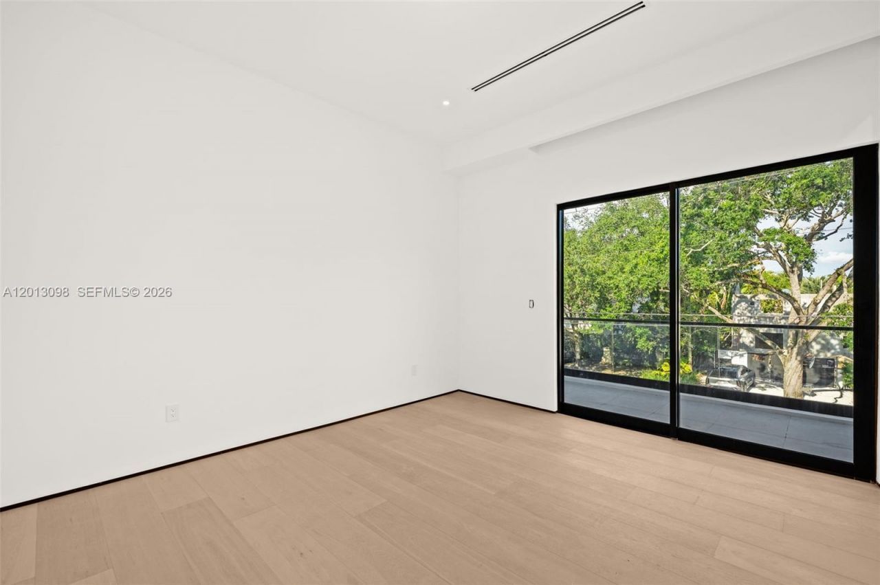 7740 SW 52nd Ave , Miami, FL 33143 Photo