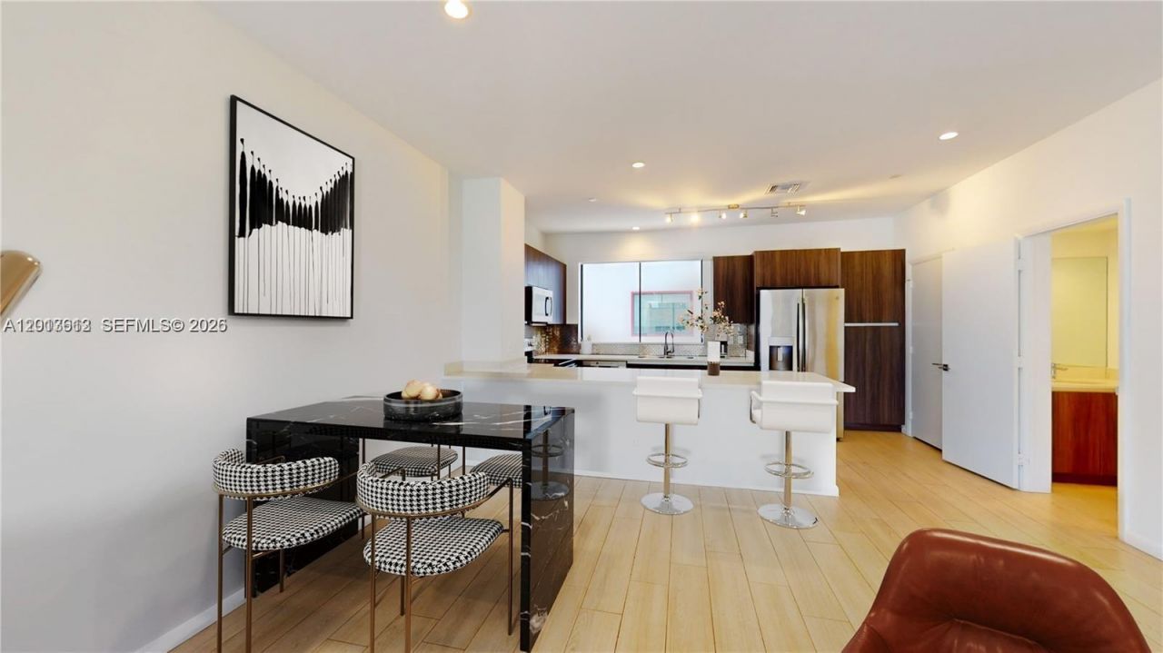 113 NE 6th St , Unit 1101, Fort Lauderdale, FL 33304 Photo