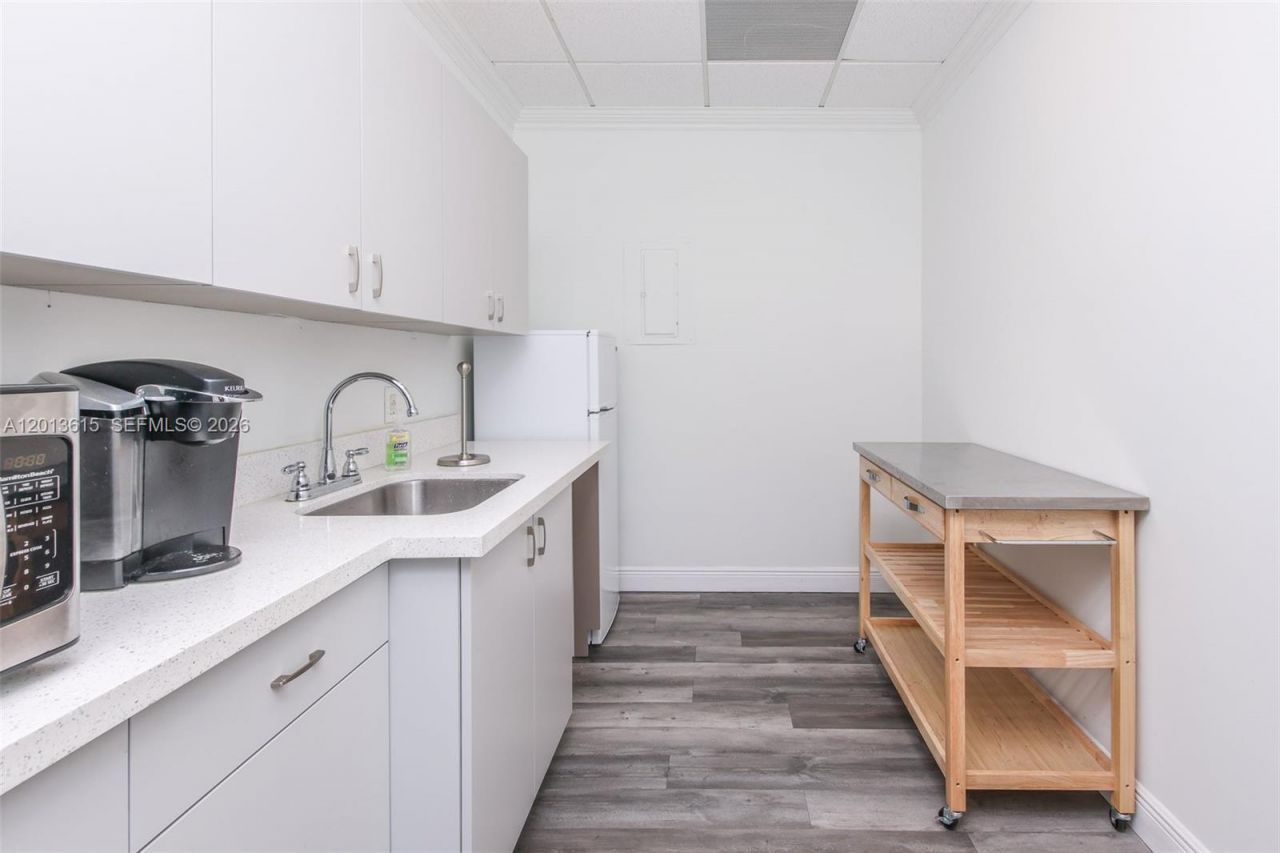 1900 Glades Rd, Unit 301, Boca Raton, FL 33431 Photo