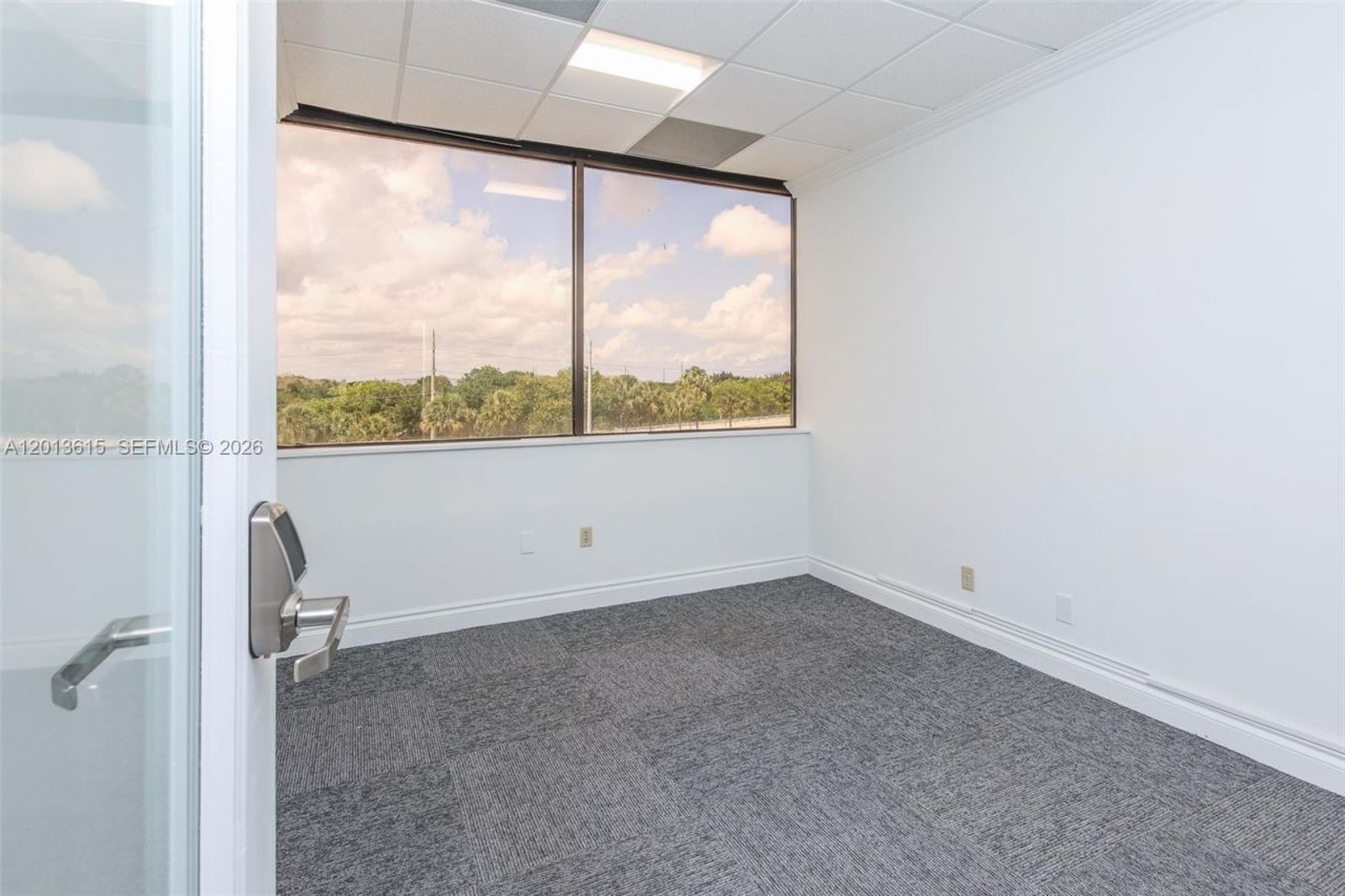 1900 Glades Rd, Unit 301, Boca Raton, FL 33431 Photo
