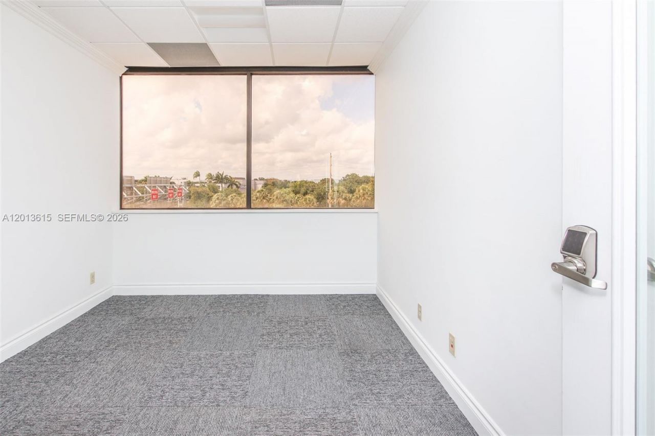 1900 Glades Rd, Unit 301, Boca Raton, FL 33431 Photo