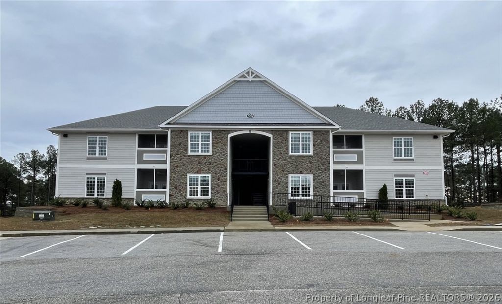 220 Gallery Drive, Unit 204, Spring Lake, NC 28390 Main Photo