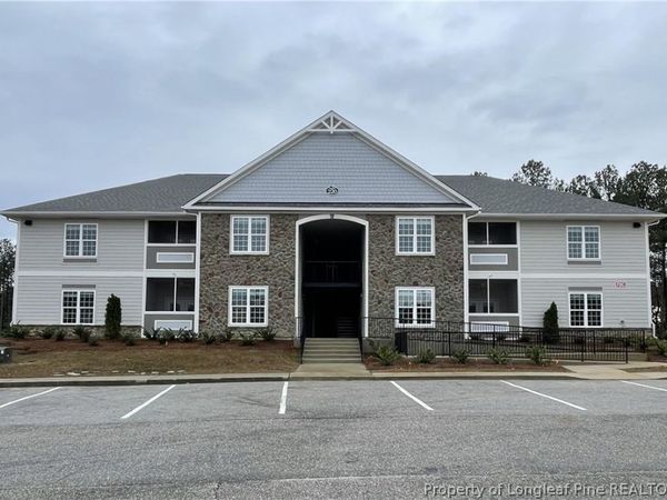 220 Gallery Drive, Unit 204, Spring Lake, NC 28390