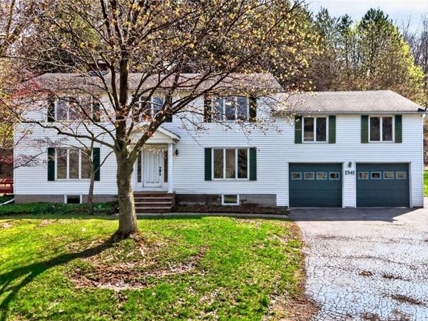 1341 Strong Road , Victor, NY 14564