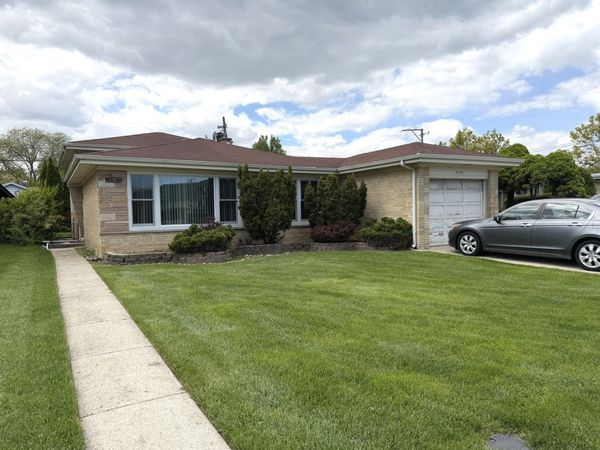 7150 N Crawford Avenue, Lincolnwood, IL 60712