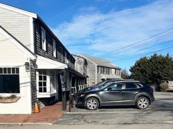 450 Main Street, Unit 1, Chatham, MA 02633