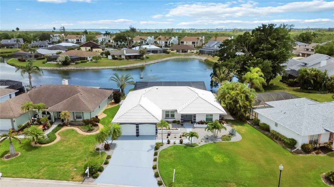 8712 53rd Avenue W, Bradenton, FL 34210 Photo