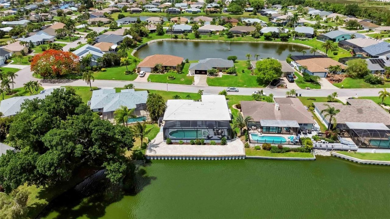 8712 53rd Avenue W, Bradenton, FL 34210 Photo