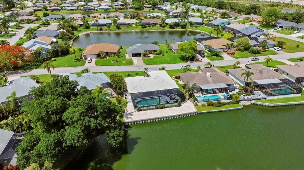 8712 53rd Avenue W, Bradenton, FL 34210 Photo