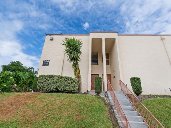 500 ORANGE DRIVE, Unit 10, ALTAMONTE SPRINGS, FL 32701