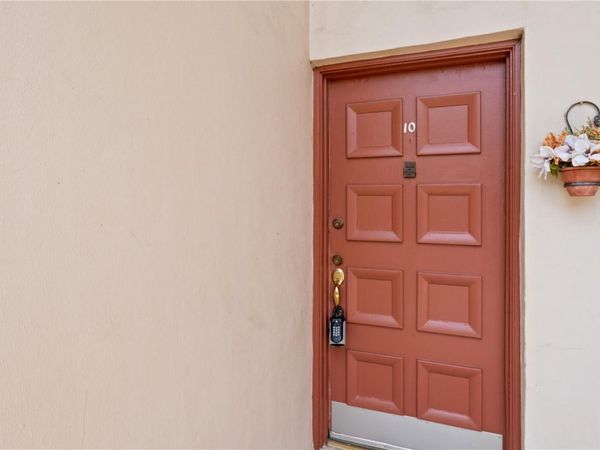 500 ORANGE DRIVE, Unit 10, ALTAMONTE SPRINGS, FL 32701