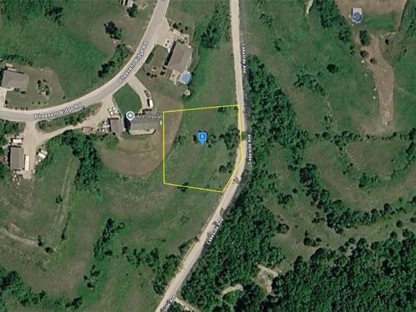 7850 Lakeside Avenue, Manhattan, KS 66502