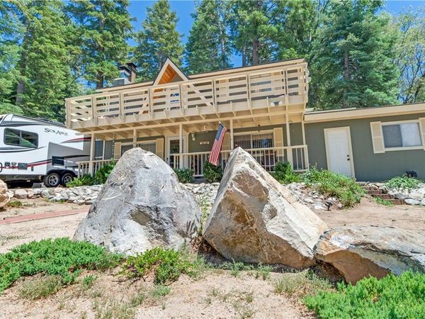 37667 Live Oak Street, Angelus Oaks, CA 92305