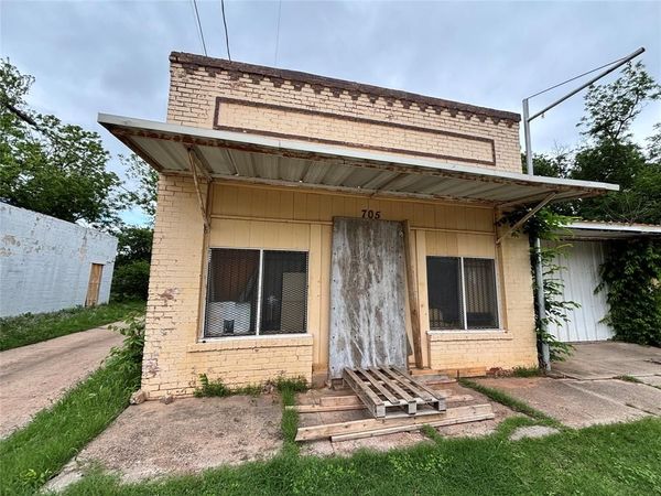 705 N Broadway Street , Unit R, Wichita Falls, TX 76306
