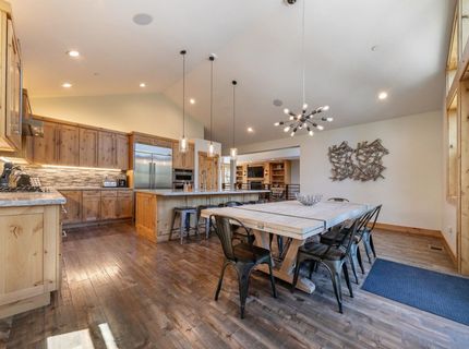 13545 Weisshorn Avenue, Truckee, CA 96161 Photo