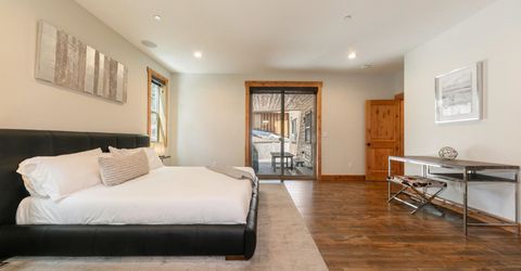 13545 Weisshorn Avenue, Truckee, CA 96161 Photo