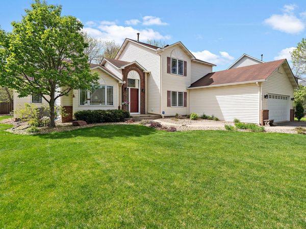 1409 Earle Way, Burnsville, MN 55306