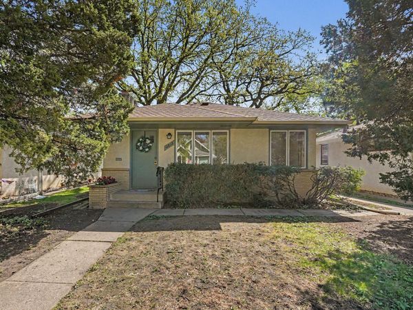 2813 40th Avenue S, Minneapolis, MN 55406