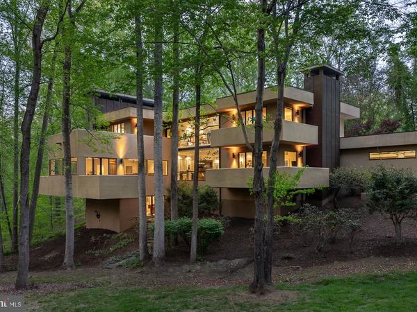 11604 FAIRFAX STATION ROAD, FAIRFAX STATION, VA 22039