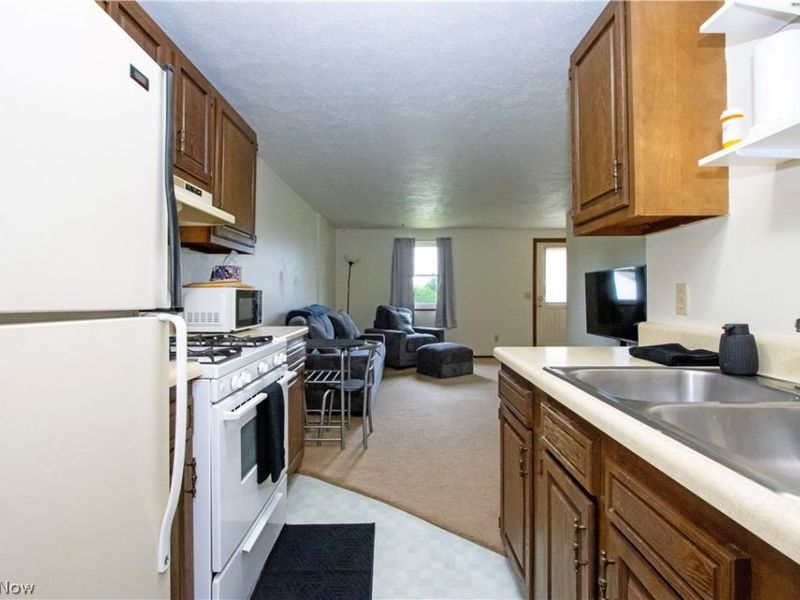 689 Colony Road , Canal Fulton, OH 44614 Photo 9