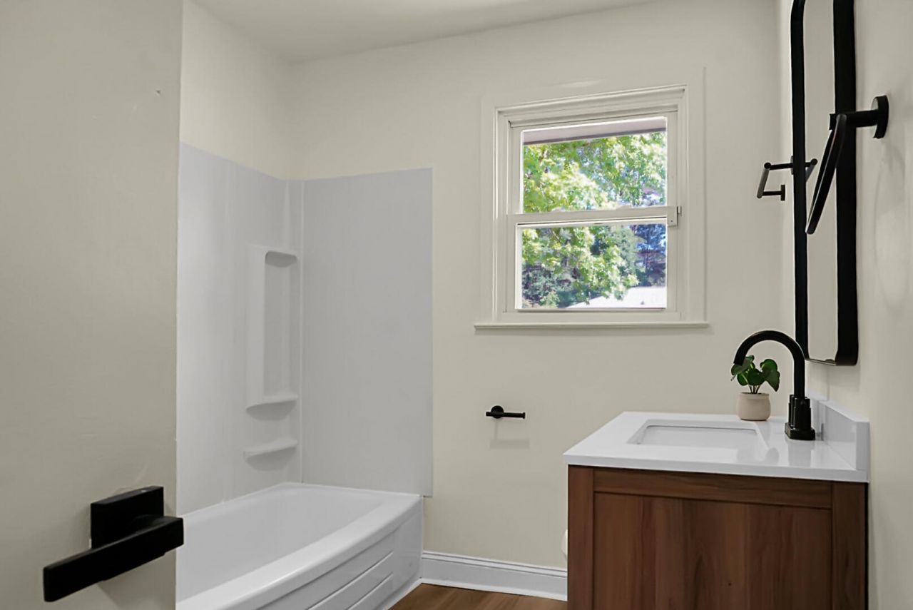 210 Laurel Avenue Photo 13