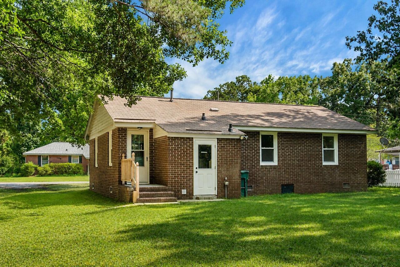 210 Laurel Avenue Photo 17