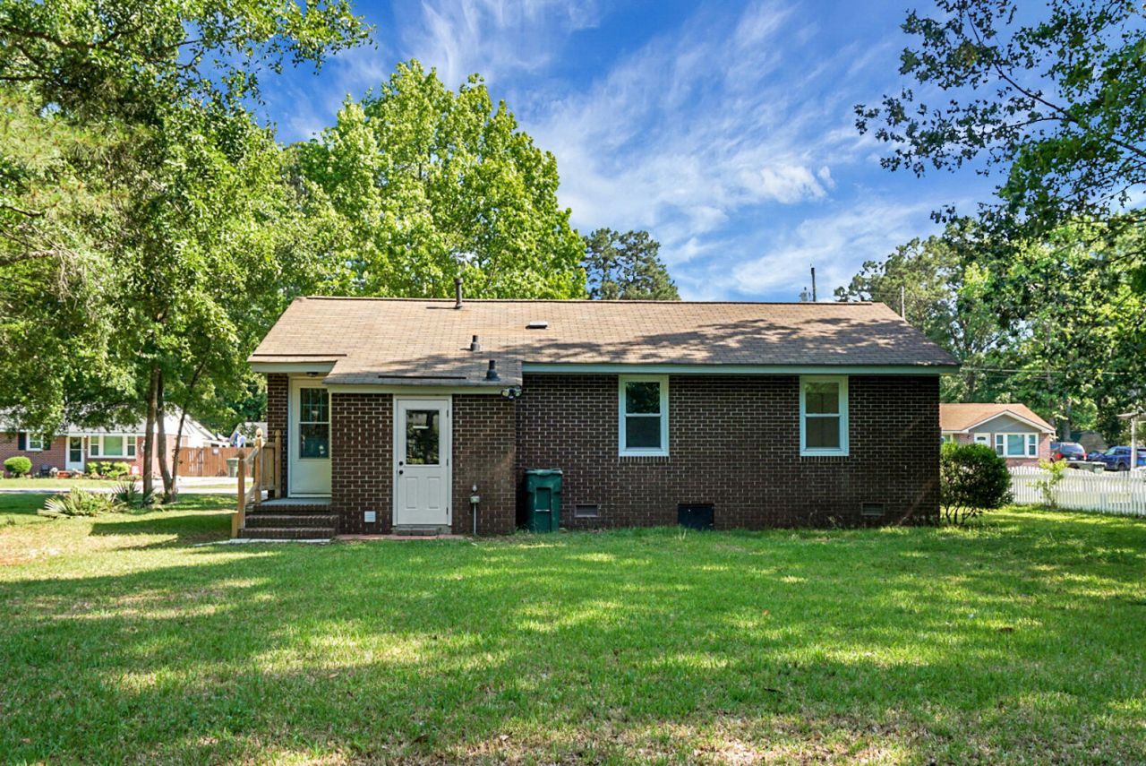 210 Laurel Avenue Photo 18