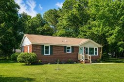 210 Laurel Avenue photo 4