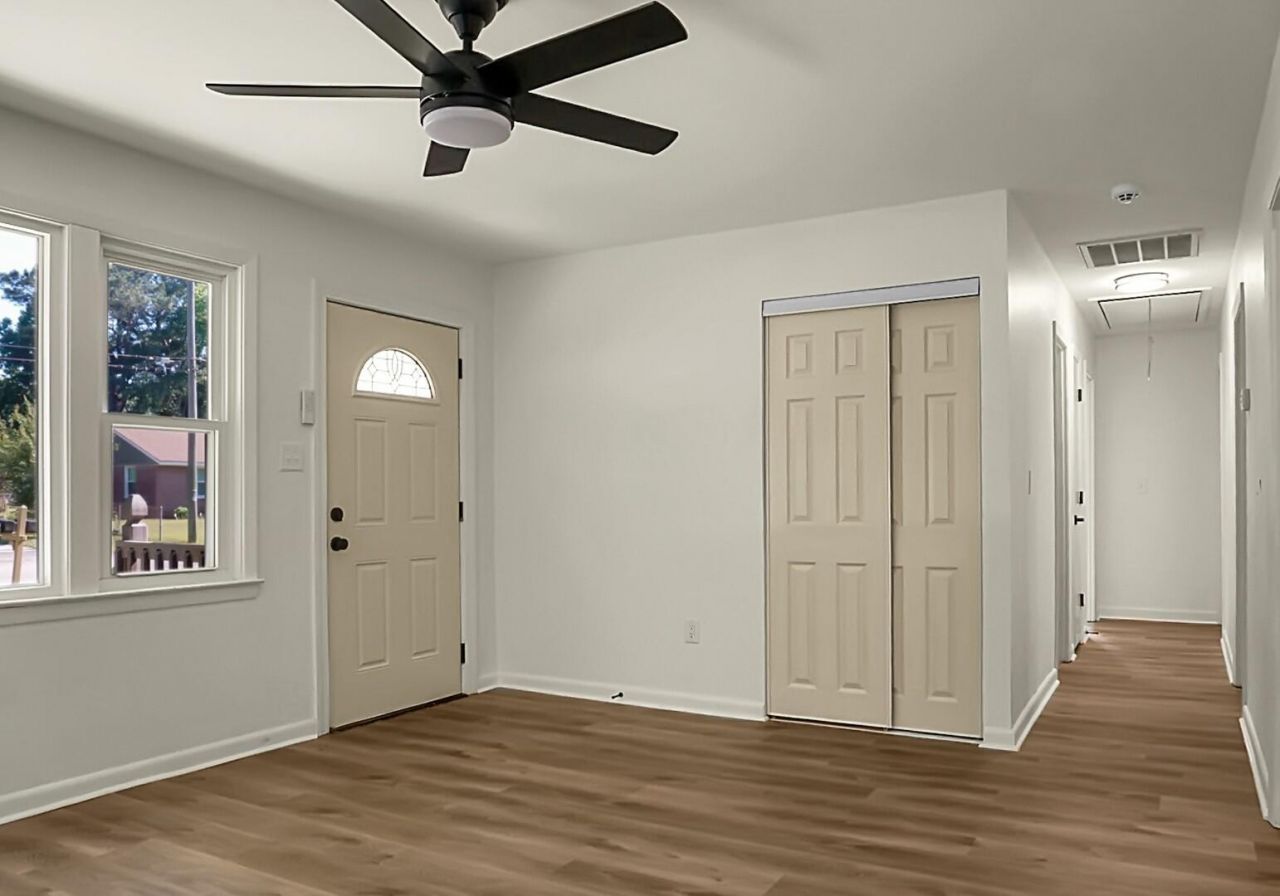210 Laurel Avenue Photo 6