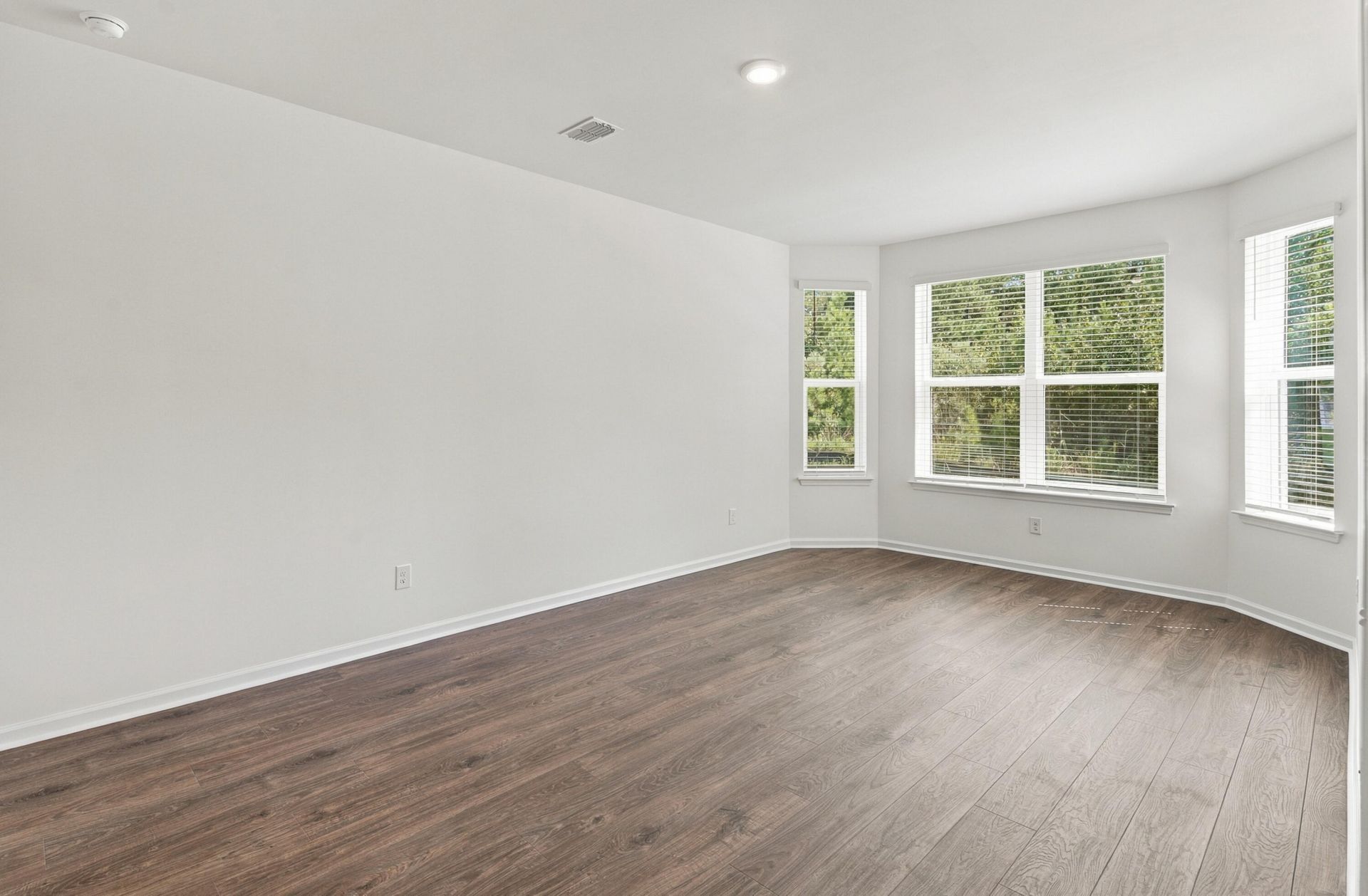 440 White Magnolia Street Photo 10