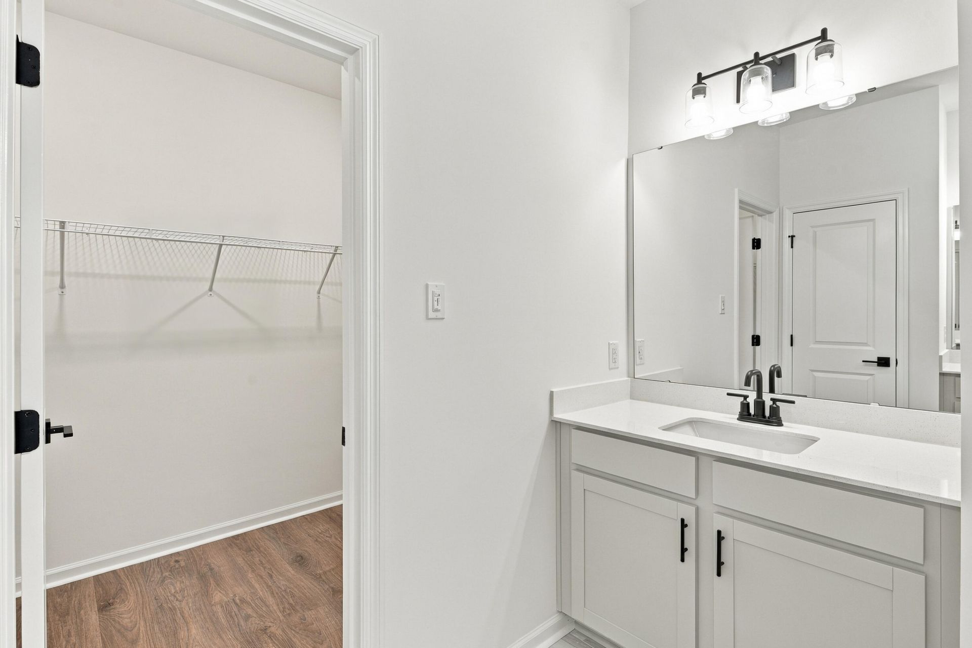 440 White Magnolia Street Photo 13