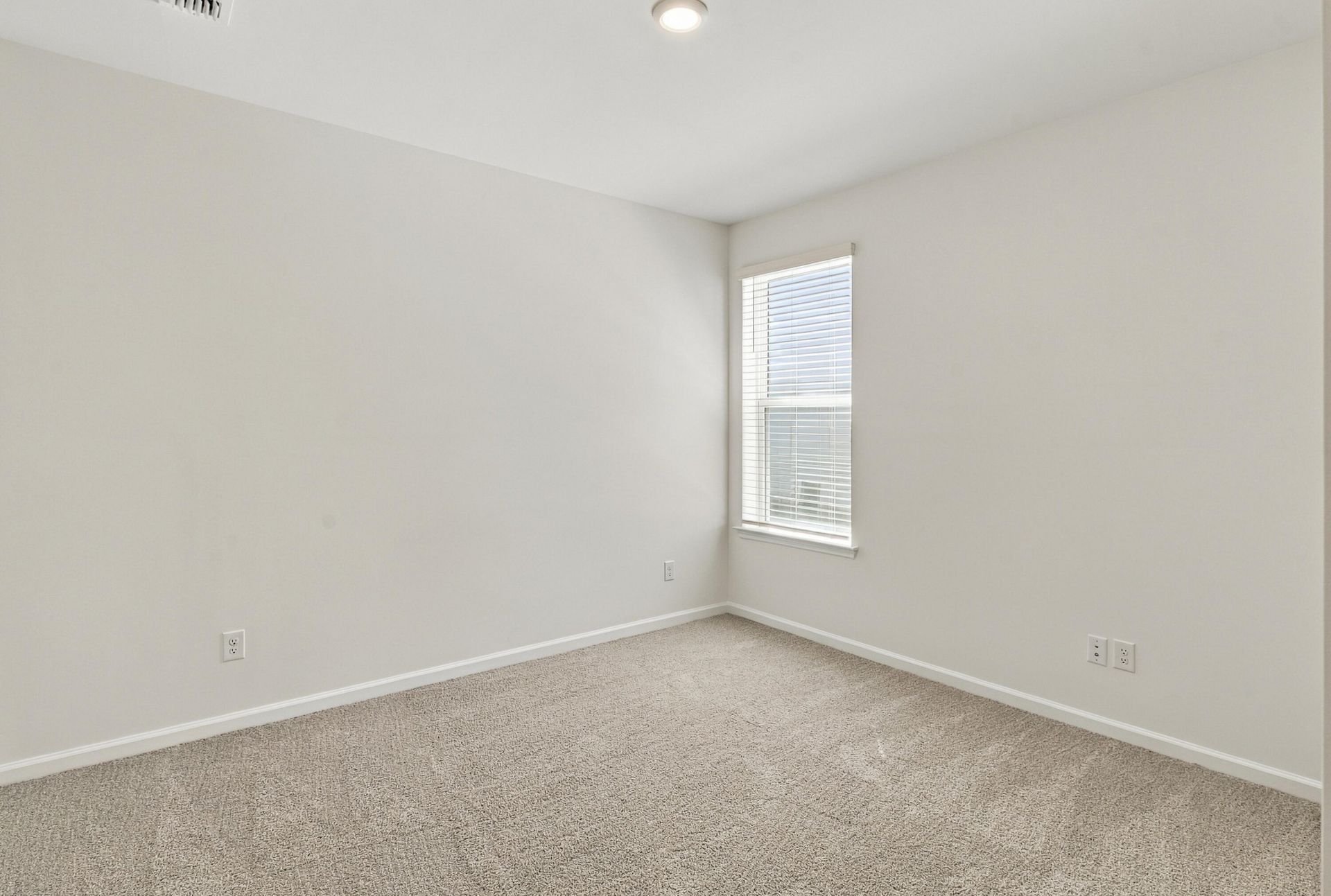 440 White Magnolia Street Photo 16