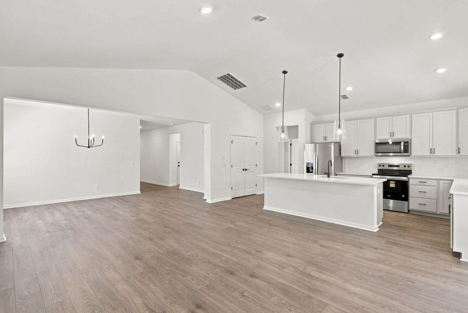 440 White Magnolia Street Photo 8