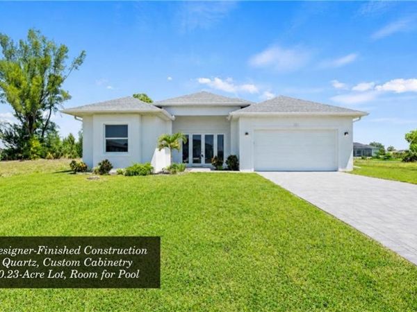 121 NE 8th TER , CAPE CORAL, FL 33909