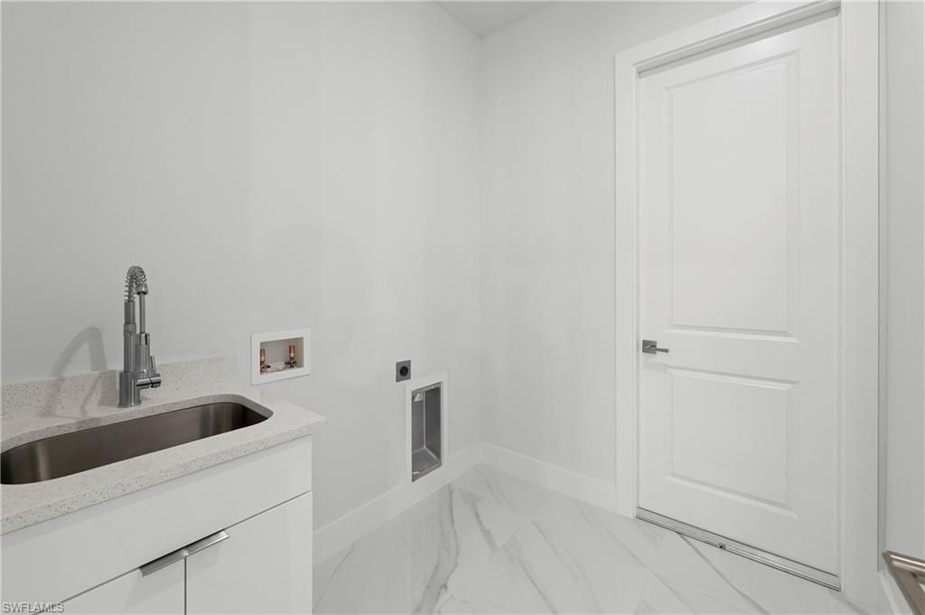121 NE 8th Ter , Cape Coral, FL 33909 Photo