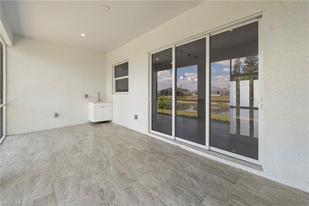 121 NE 8th Ter , Cape Coral, FL 33909 Photo