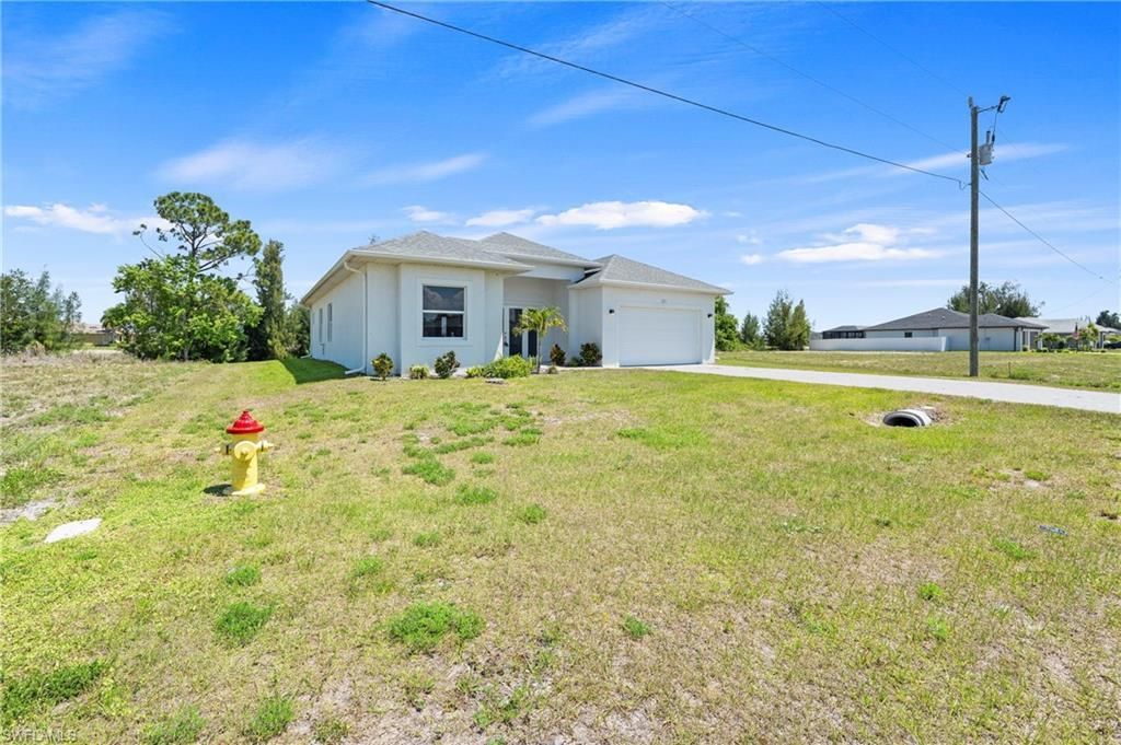 121 NE 8th Ter , Cape Coral, FL 33909 Photo
