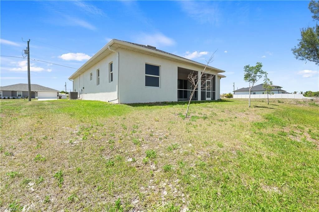 121 NE 8th Ter , Cape Coral, FL 33909 Photo