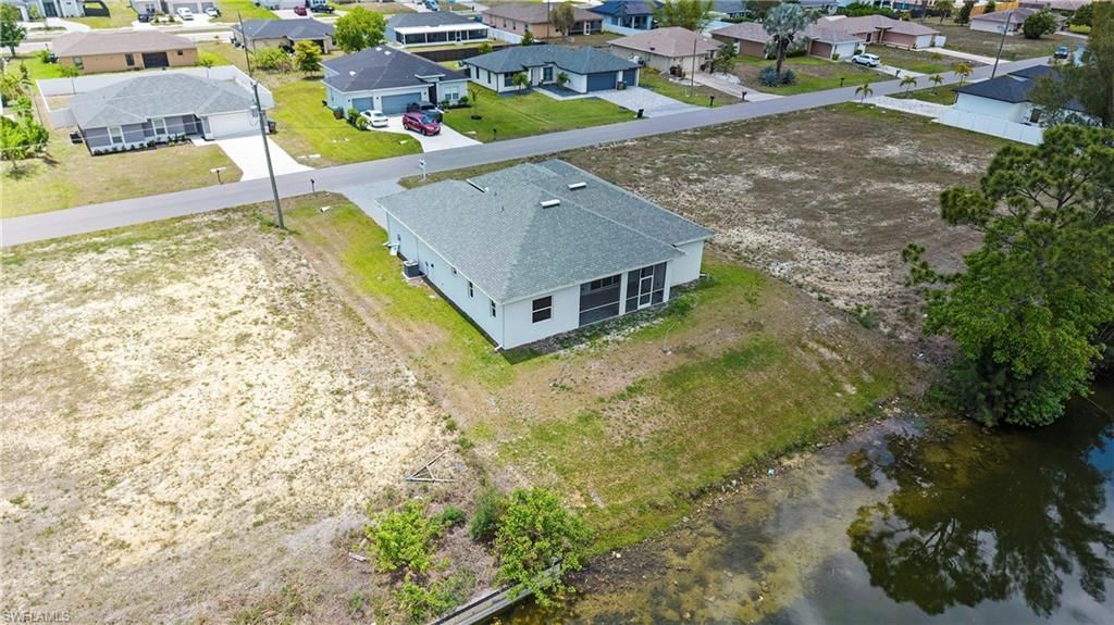 121 NE 8th Ter , Cape Coral, FL 33909 Photo