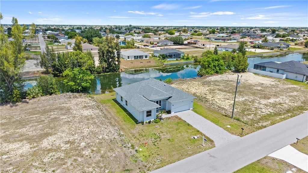 121 NE 8th Ter , Cape Coral, FL 33909 Photo
