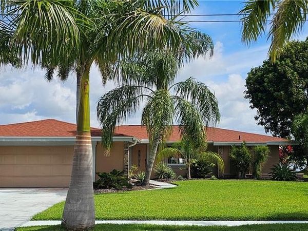 1802 Lakeview BLVD, NORTH FORT MYERS, FL 33903
